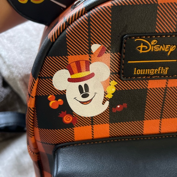 Disney loungefly backpack - Picture 2 of 9